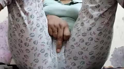 taniya_roy4628 online show from April 26, 1:58 am