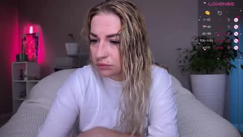 Snapshot of tanya_acid chatting on October 16, 11:43 am Tanya acid       online show from October 16, 11:43 am