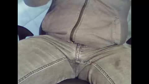 Snapshot of tap_b chatting on December 5, 1:44 pm Patrick online show from December 5, 1:44 pm