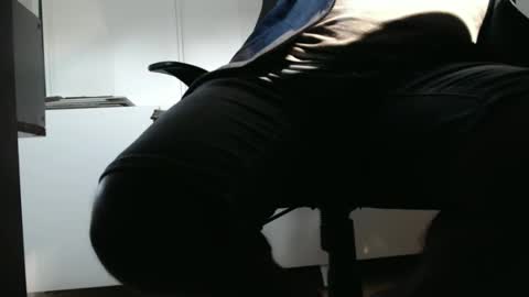 Snapshot of tap_b chatting on October 26, 4:06 pm Patrick online show from October 26, 4:06 pm