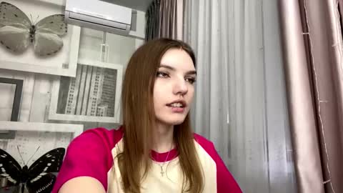 Mia online show from March 11, 2:42 pm