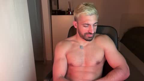 tarquit8 online show from September 19, 9:18 pm