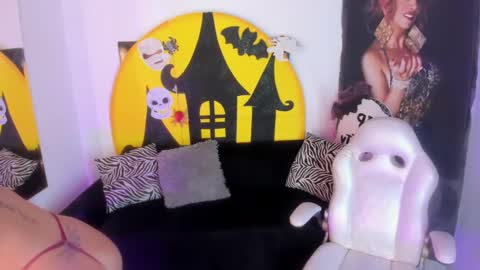 tashasant online show from October 25, 1:00 pm