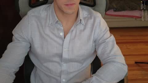 Carlenjoyswithoil online show from December 8, 3:24 pm