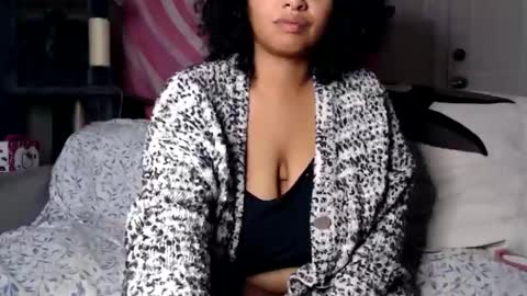 Tastee Kitty online show from December 1, 9:51 am