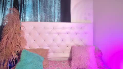 tatix online show from June 15, 6:55 pm