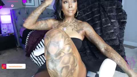 Tatted Queen online show from December 4, 2:11 am