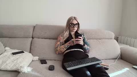 tattoobbgirl online show from July 14, 4:56 pm
