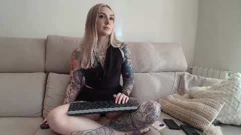 tattoobbgirl online show from July 28, 3:21 pm