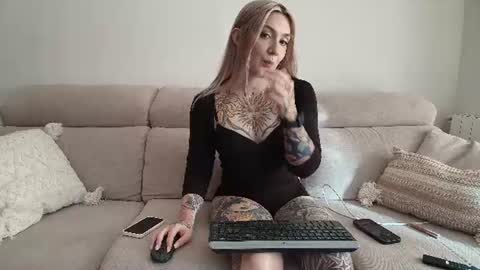 tattoobbgirl online show from June 29, 3:34 pm