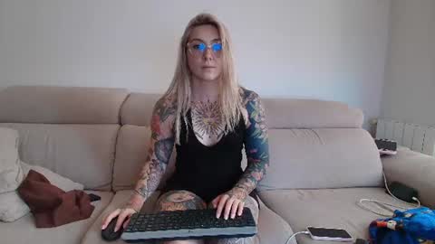 tattoobbgirl online show from June 24, 5:20 pm