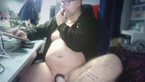 Tattooeddilf 01 online show from April 1, 8:50 pm
