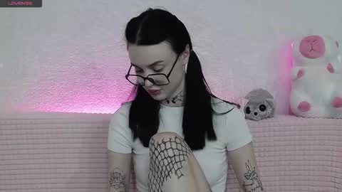 Taya online show from December 3, 7:14 pm