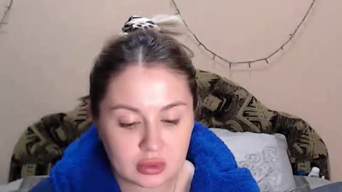 Taya online show from April 30, 8:57 pm