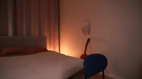 Taya online show from March 12, 5:06 pm