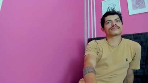 taylor_steele online show from April 13, 1:04 pm