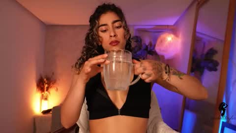 taylormichell online show from November 30, 8:38 pm