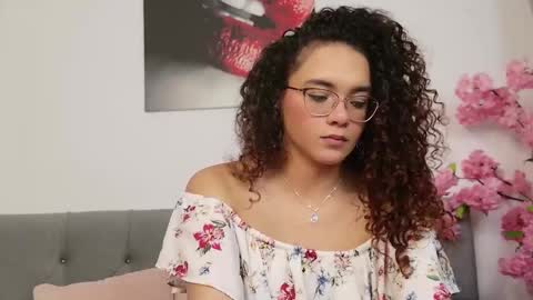 Tay Tay online show from March 20, 11:43 pm