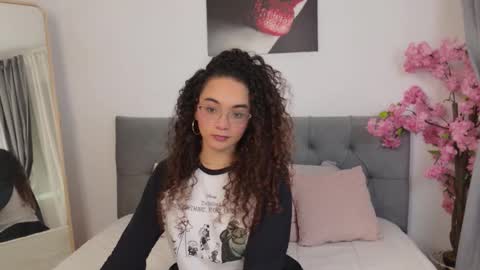 Tay Tay online show from March 13, 3:26 pm