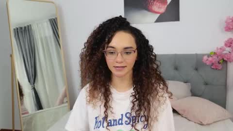 Tay Tay online show from March 15, 5:38 pm