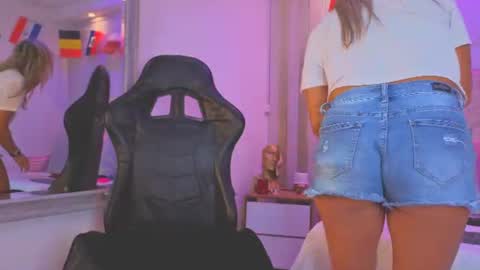tayra online show from June 22, 6:59 pm