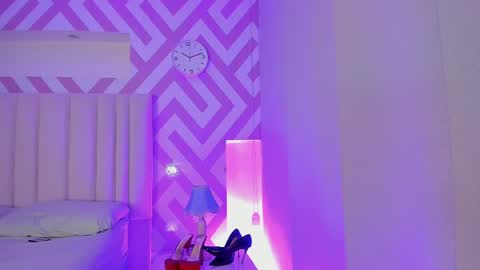 Tayra horny for you online show from April 23, 5:04 am