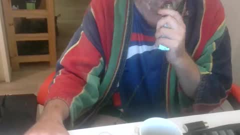 tchecky2 online show from November 20, 7:18 am