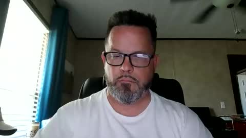 tdhawk87 online show from May 2, 9:53 pm