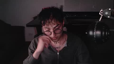 Teo independent model online show from March 17, 2:05 am