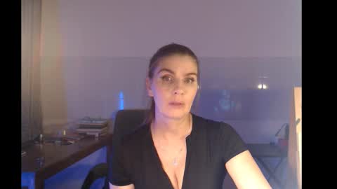 Snapshot of teasingelly chatting on October 5, 3:08 pm teasingelly online show from October 5, 3:08 pm