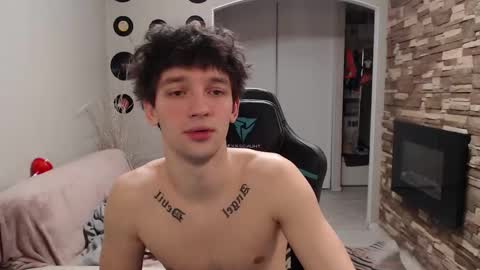 Teddy online show from November 25, 1:15 am