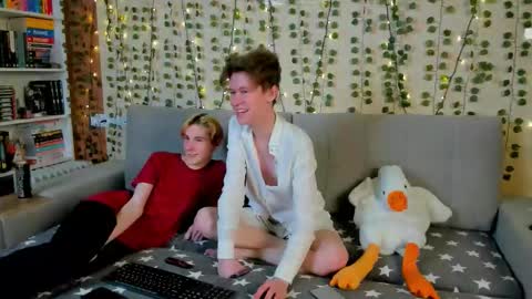 tedy_lun online show from March 11, 8:45 pm