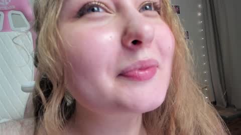 Snapshot of teeencutee chatting on February 2, 8:56 am Monika --------------2 stream 700 GMT day online show from February 2, 8:56 am