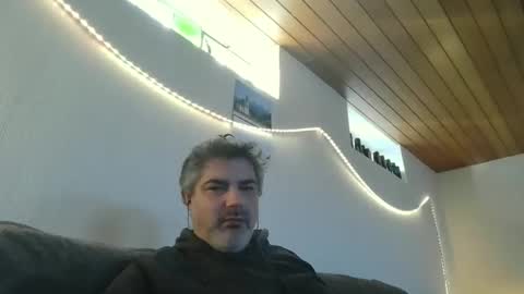 Snapshot of teeforyou chatting on March 9, 8:40 am Peter online show from March 9, 8:40 am