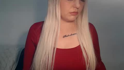 Teeyara  online show from November 29, 5:53 pm