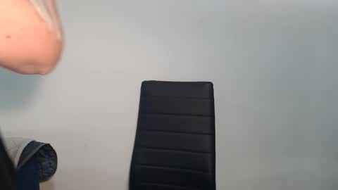 Teeyara  online show from December 1, 8:51 pm