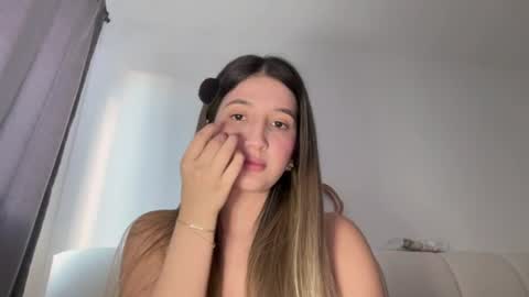 Amy No penetration Virgiin giirl online show from June 20, 9:32 pm