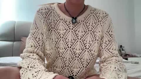 Amy No penetration Virgiin giirl online show from March 5, 4:05 pm