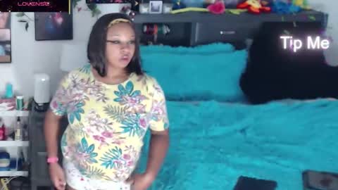 Gaia online show from November 12, 11:45 am