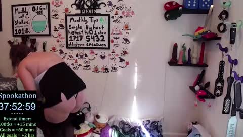Snapshot of ten_tickle_pixie chatting on October 13, 10:12 pm Pixie and Tentacle Overlord online show from October 13, 10:12 pm