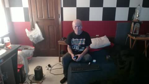 Snapshot of terdy2366 chatting on December 24, 5:13 pm terdy2366 online show from December 24, 5:13 pm