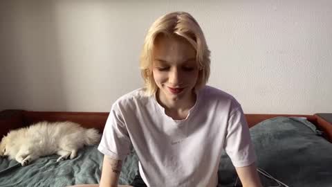 Anna online show from March 12, 6:17 am