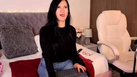 Emily online show from February 9, 12:03 am