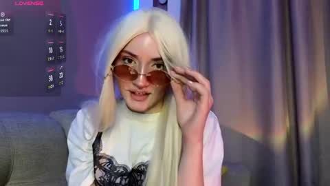 Anny Simpson online show from August 1, 8:32 pm
