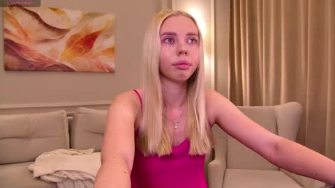 tessaadorablee online show from April 26, 5:38 am