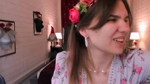 Tessa online show from May 5, 6:08 am