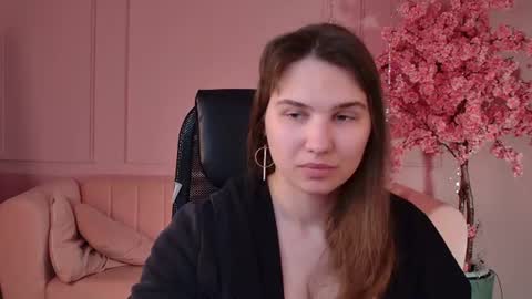 Tessa online show from June 17, 5:45 am