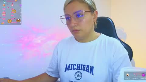 Tessy online show from September 19, 4:44 pm