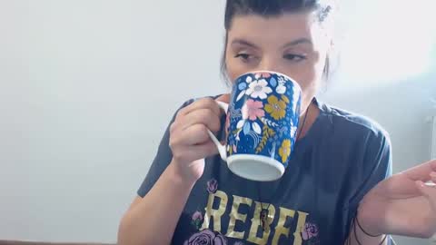 naughty tess online show from February 6, 9:00 am