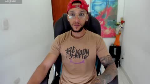 Snapshot of teylor_cristian chatting on January 14, 4:47 am Cristhian Teylor online show from January 14, 4:47 am